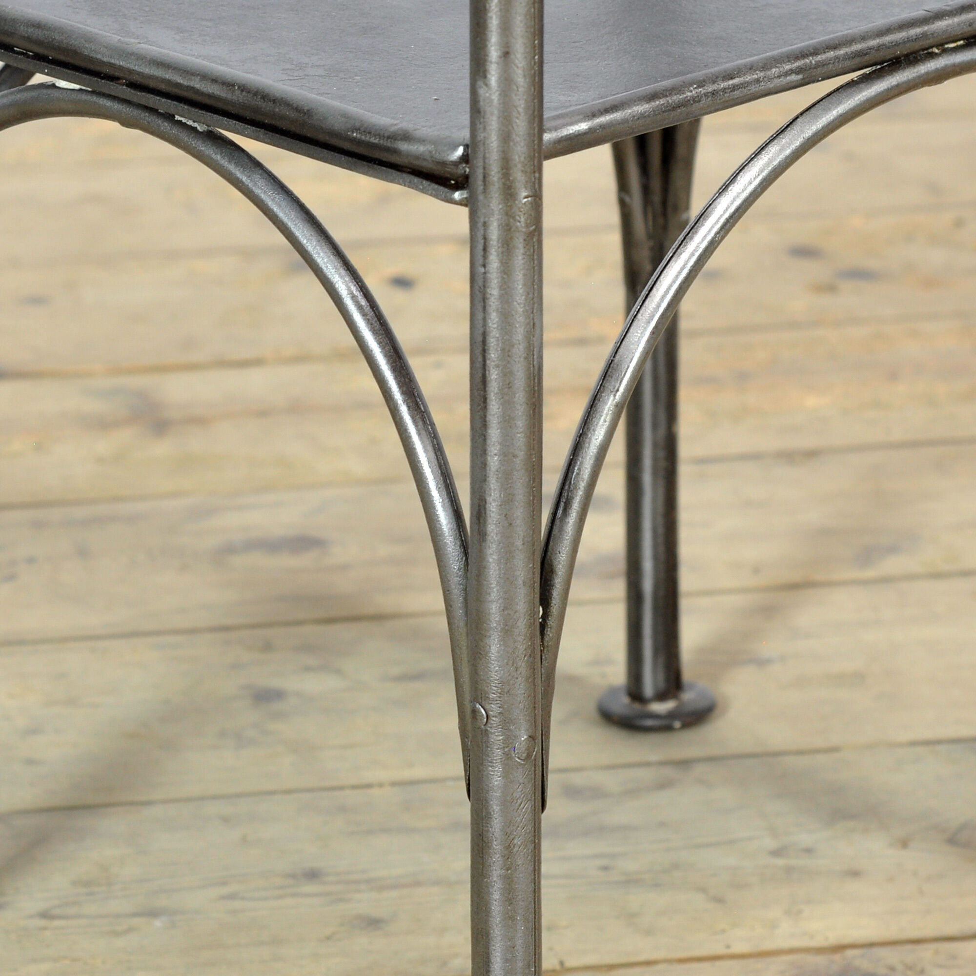 Table de chevet en fer, années 1910
