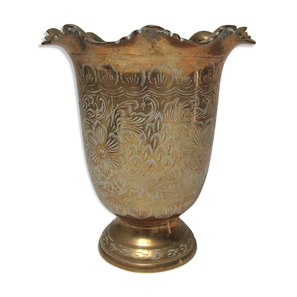 vase-laiton-massif-patin-d-cor-floral-vintage-selency