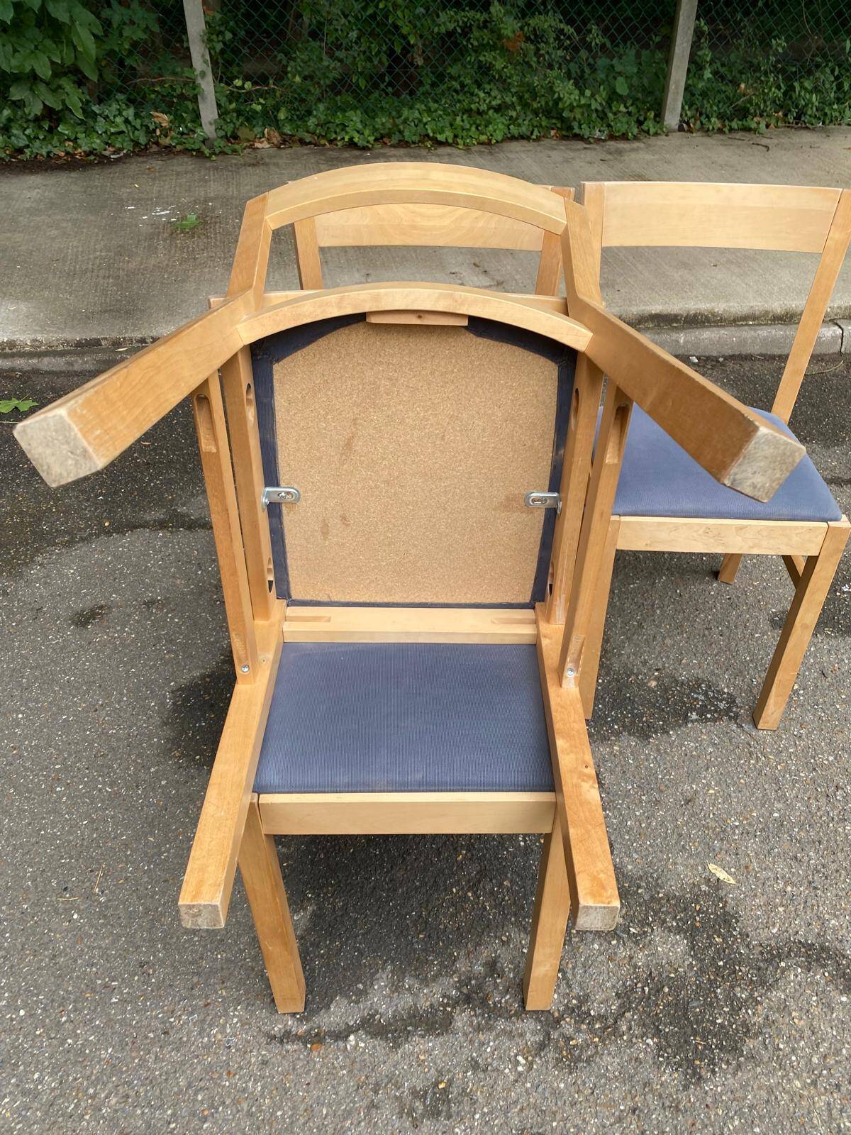 4 Scandinavian chairs in solid wood and blue fabric