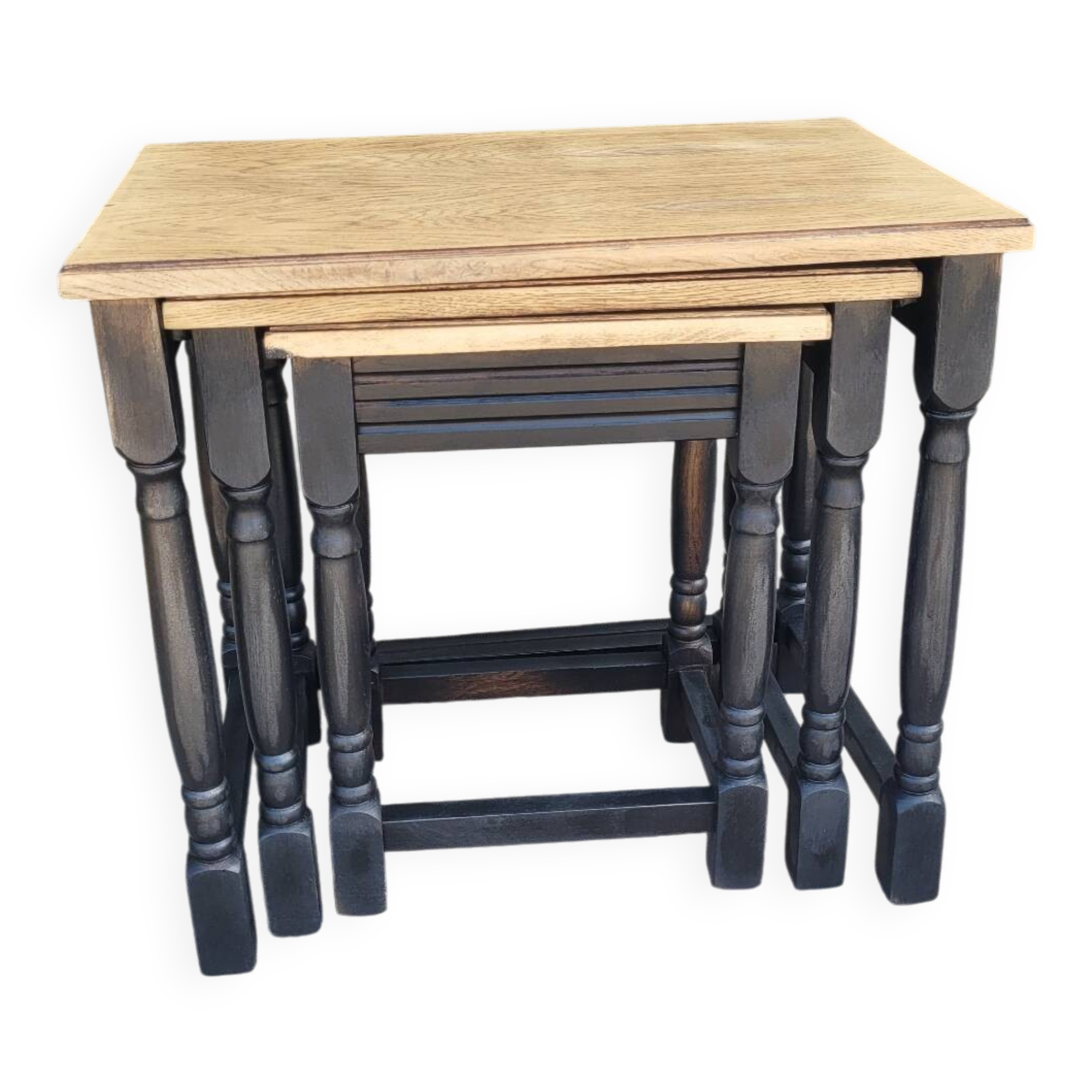 Tables gigognes en bois