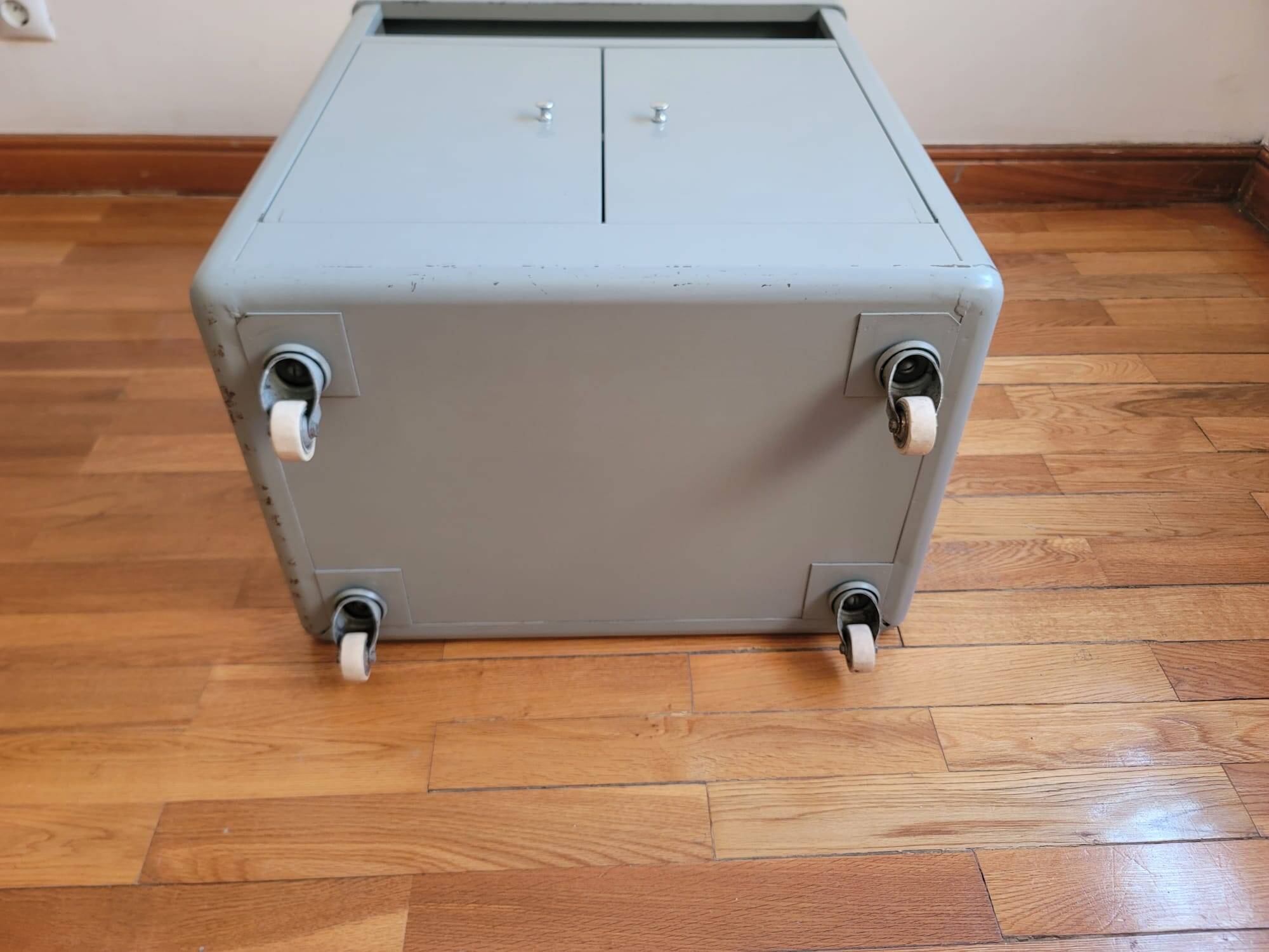 Vintage metal furniture on wheels SEEL, 1960s