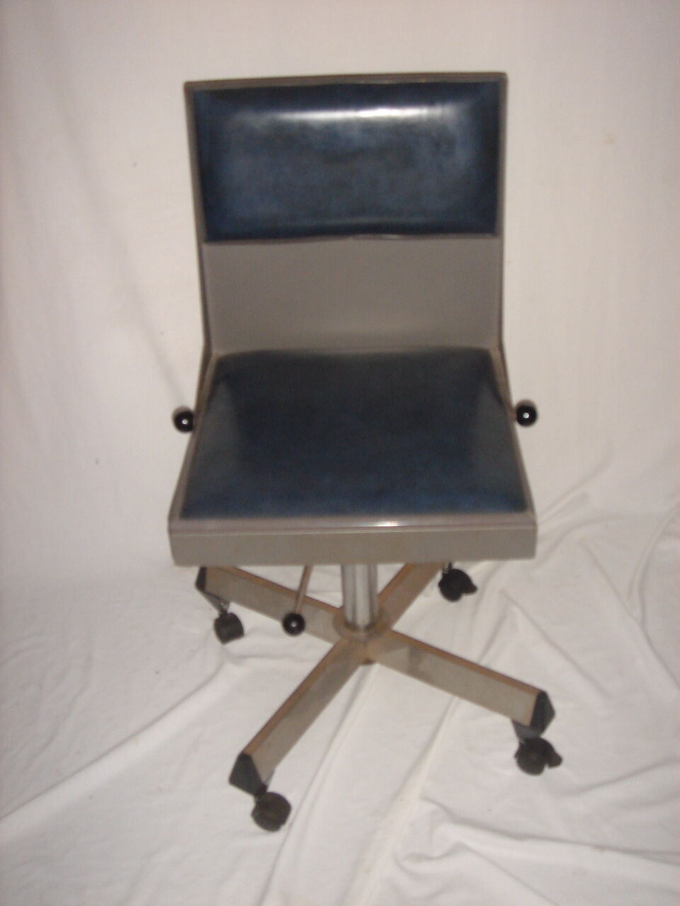 Chaise en métal de bureau ou d'atelier sur roues de 1950/60 indus