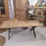 Table en bois et acier
