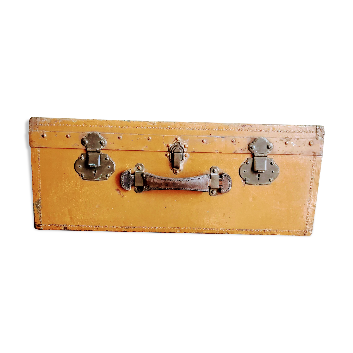 Rectangular old suitcase