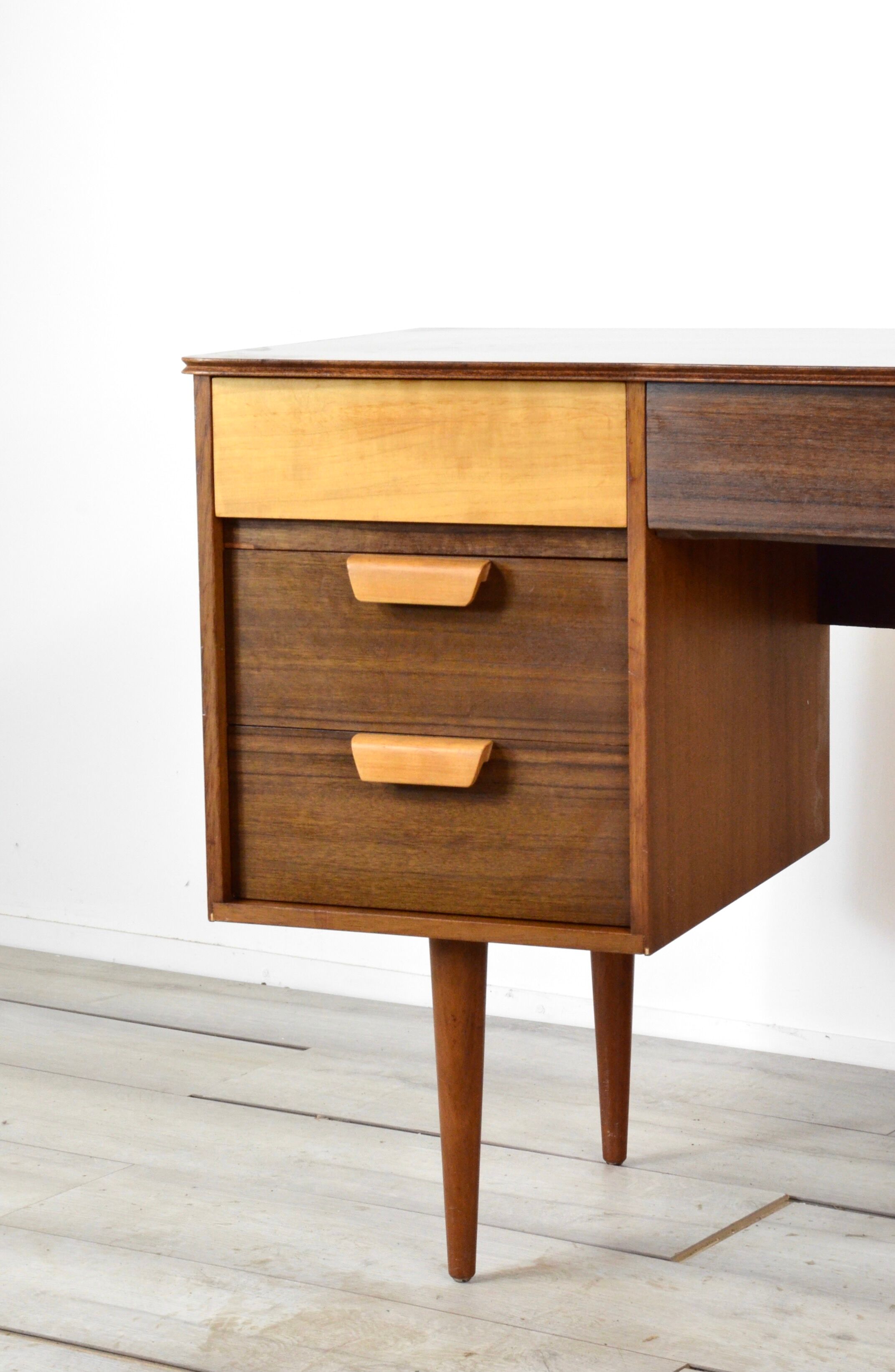 Midcentury Uniflex Walnut And Beech Concave Desk Designed By Gunther Hoffstead .