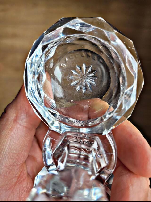 Double salt cellar Baccarat in signed crystal model.