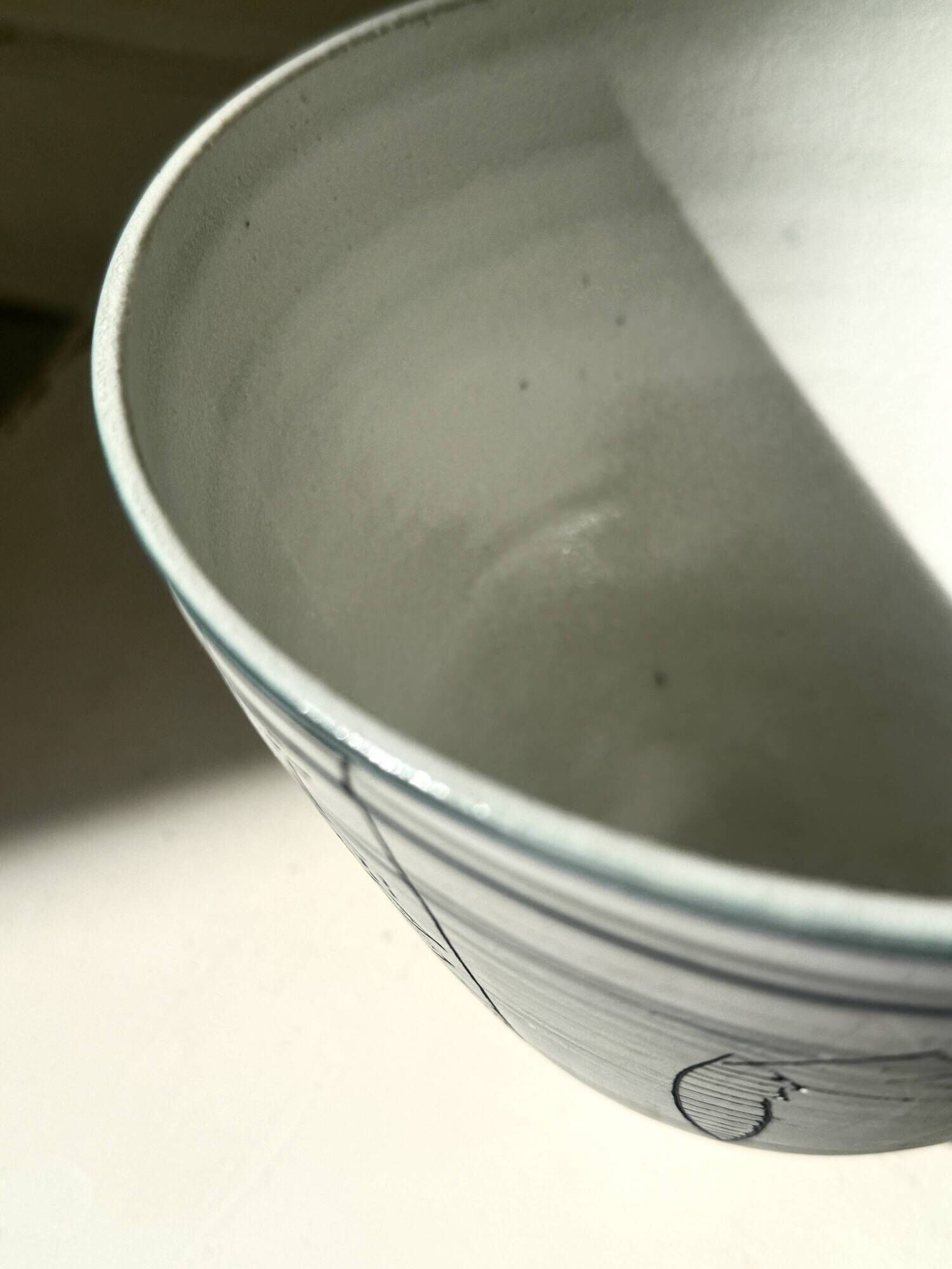 Bowl / large ceramic white catchall with graphic decoration, 1950