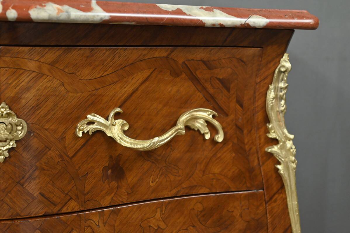 Mahogany chest of drawers, Louis XV style – 1st part of the 20th century