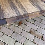 Extendable oak table