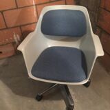 70' desk armchair