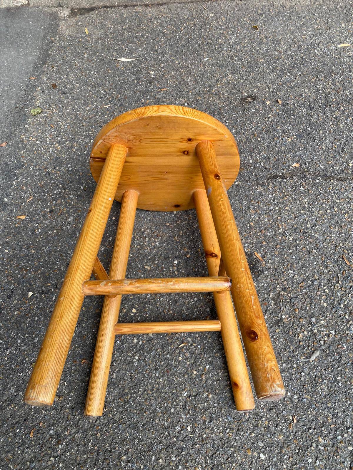 2 vintage solid wood stools — Trayeur / brutalist style