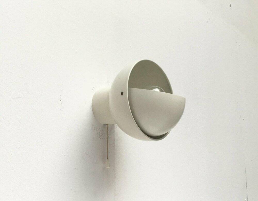 Mid-century Dutch space age wall lamp by Radboud Van Beekum for Raak, 1960s.