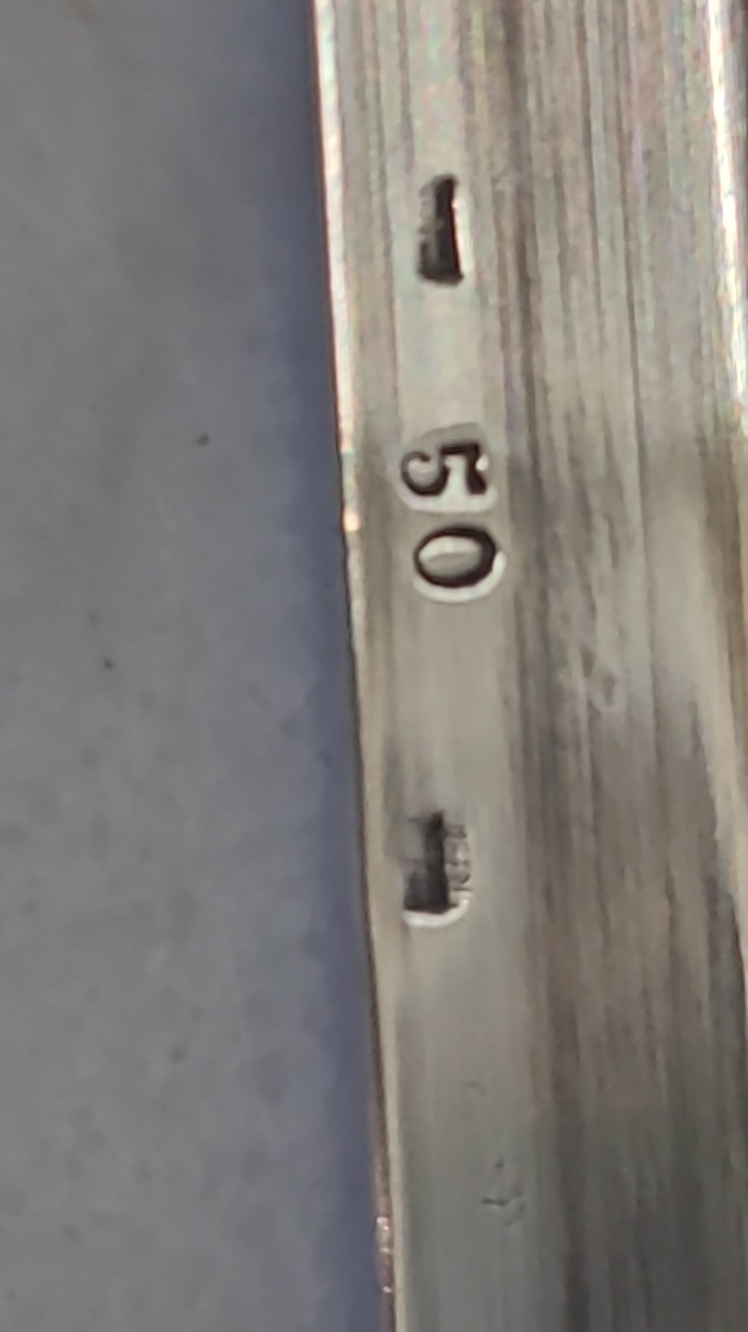 Silver metal top mid-xxth