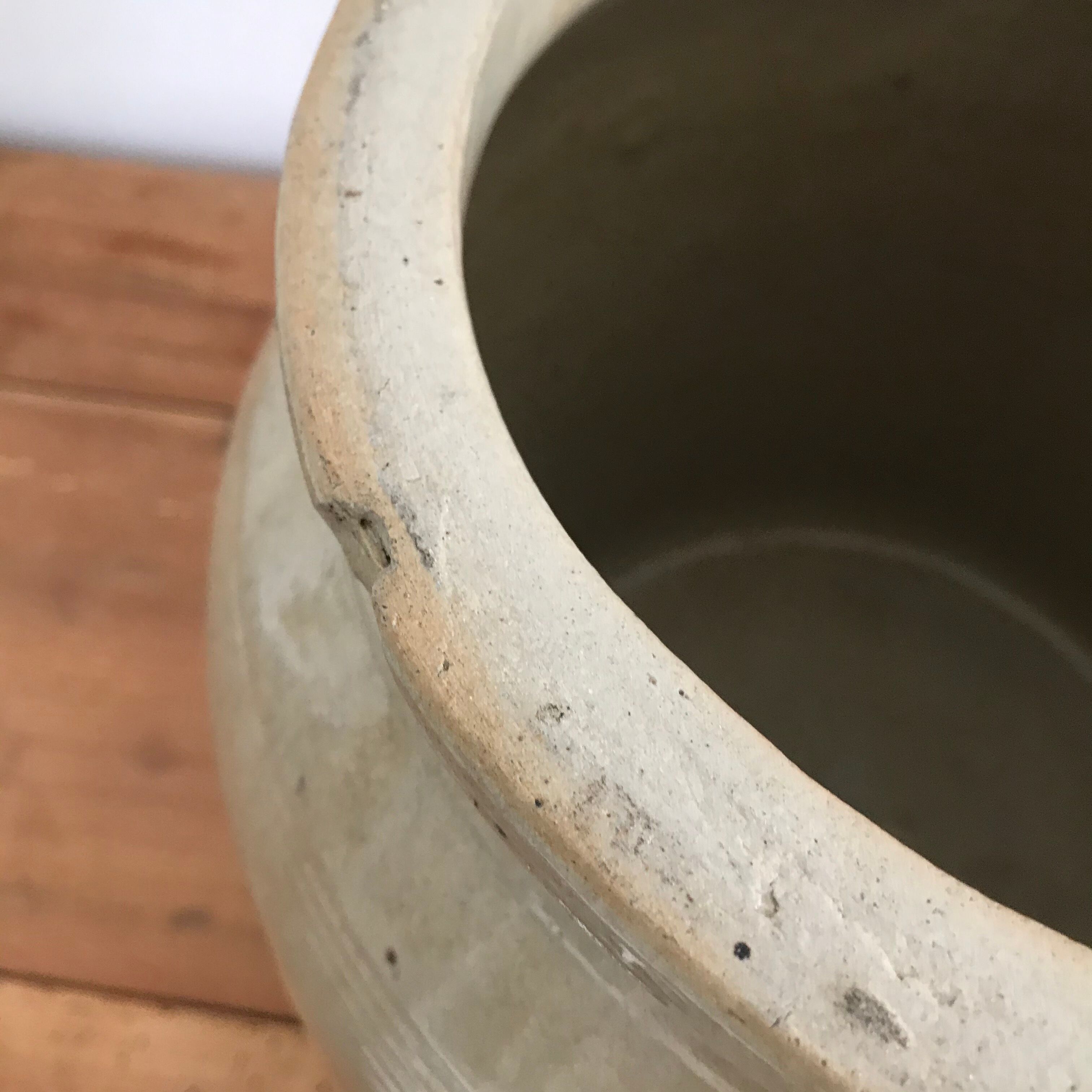 Pot en grès avec anses