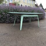 Vintage table in Formica