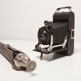 Camera pleases 1930 with photo foot