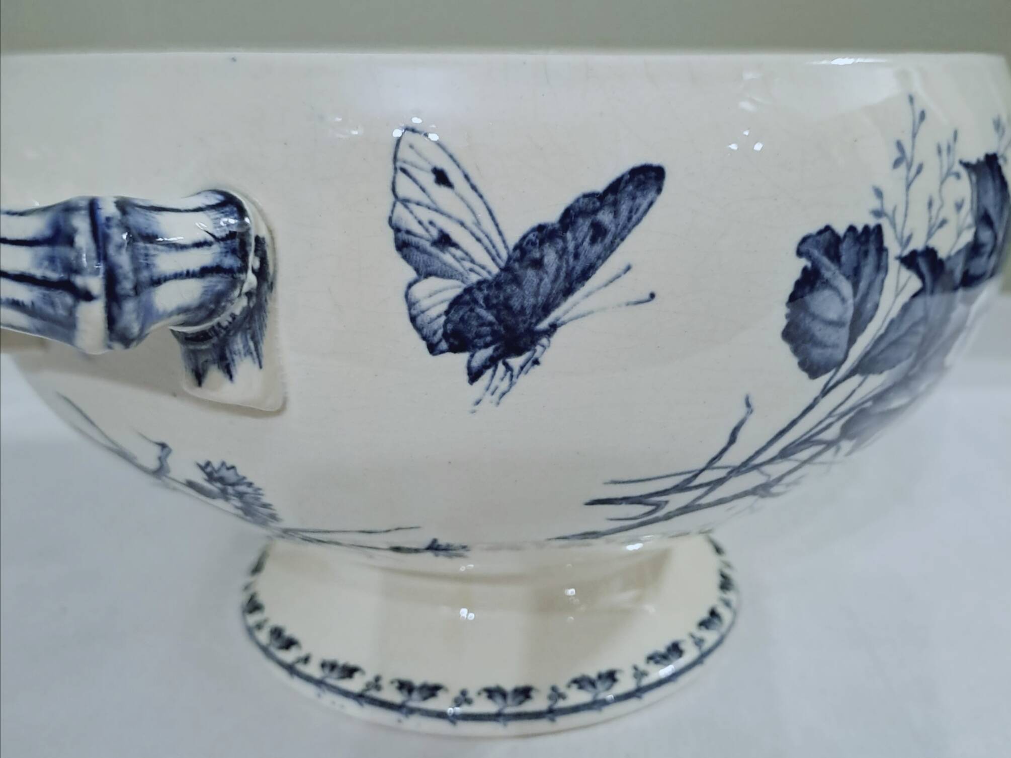 Soupière Sarreguemines modèle "Carmen"