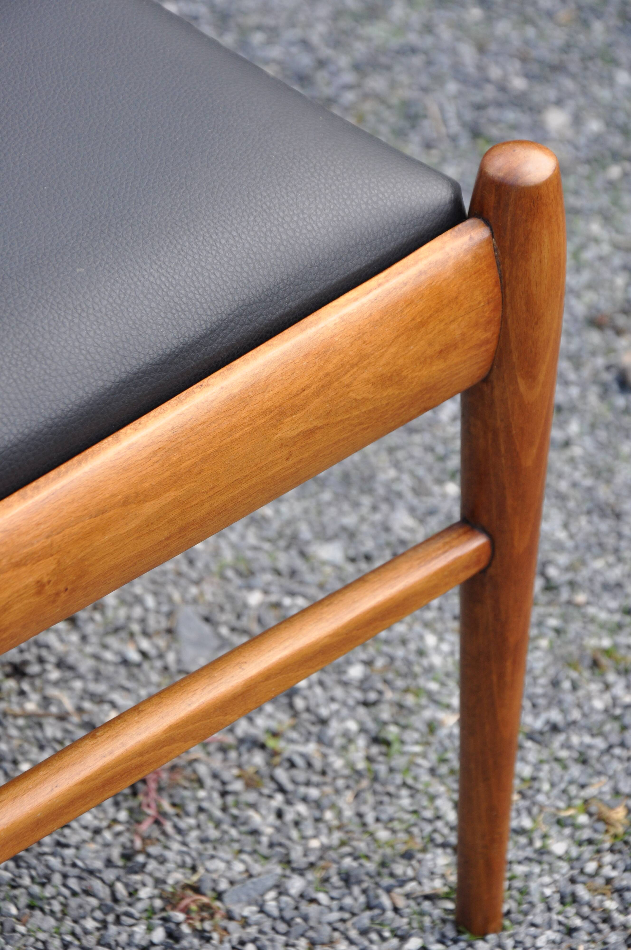 8 Scandinavian-style chairs