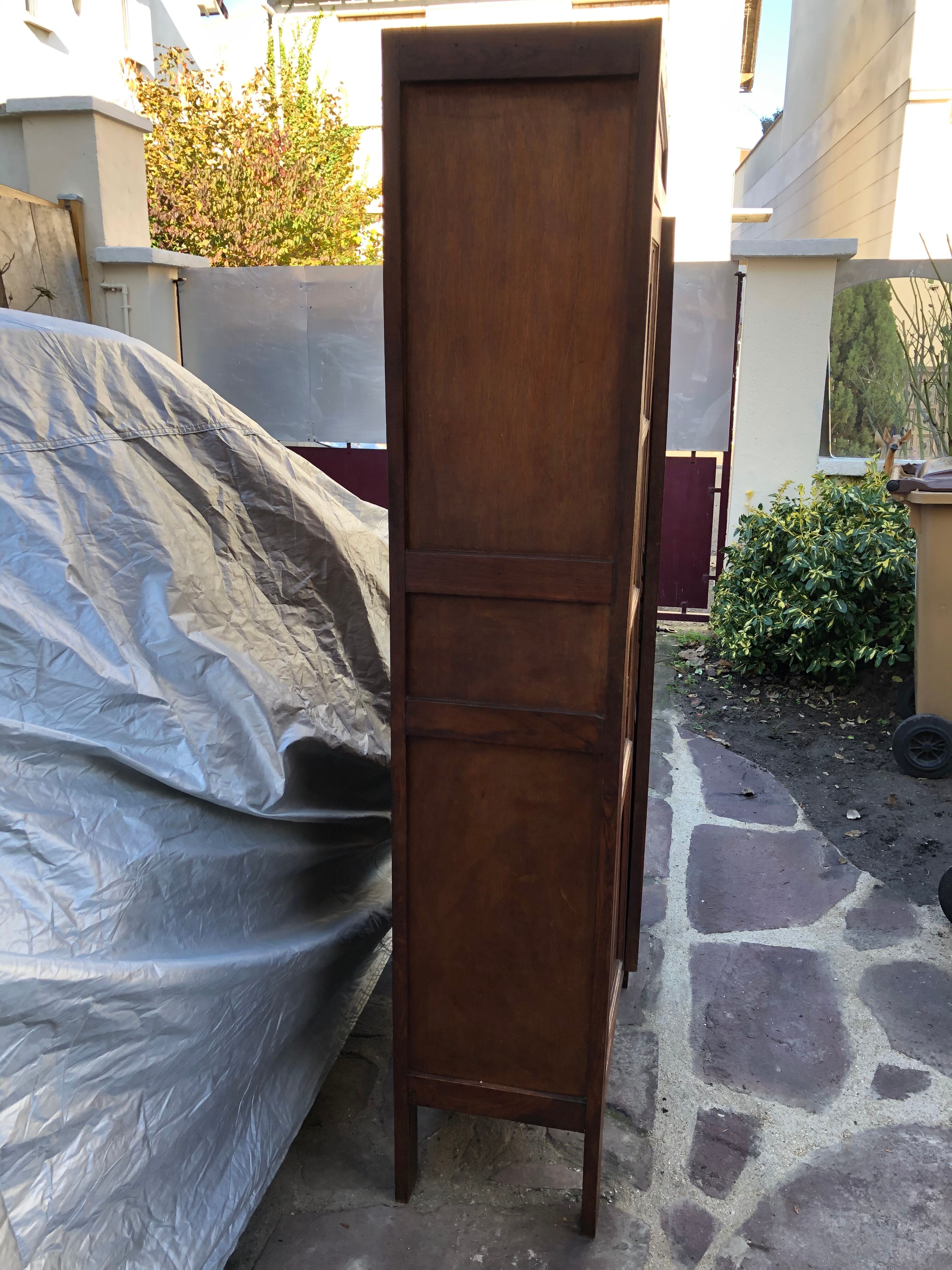 Armoire parisienne