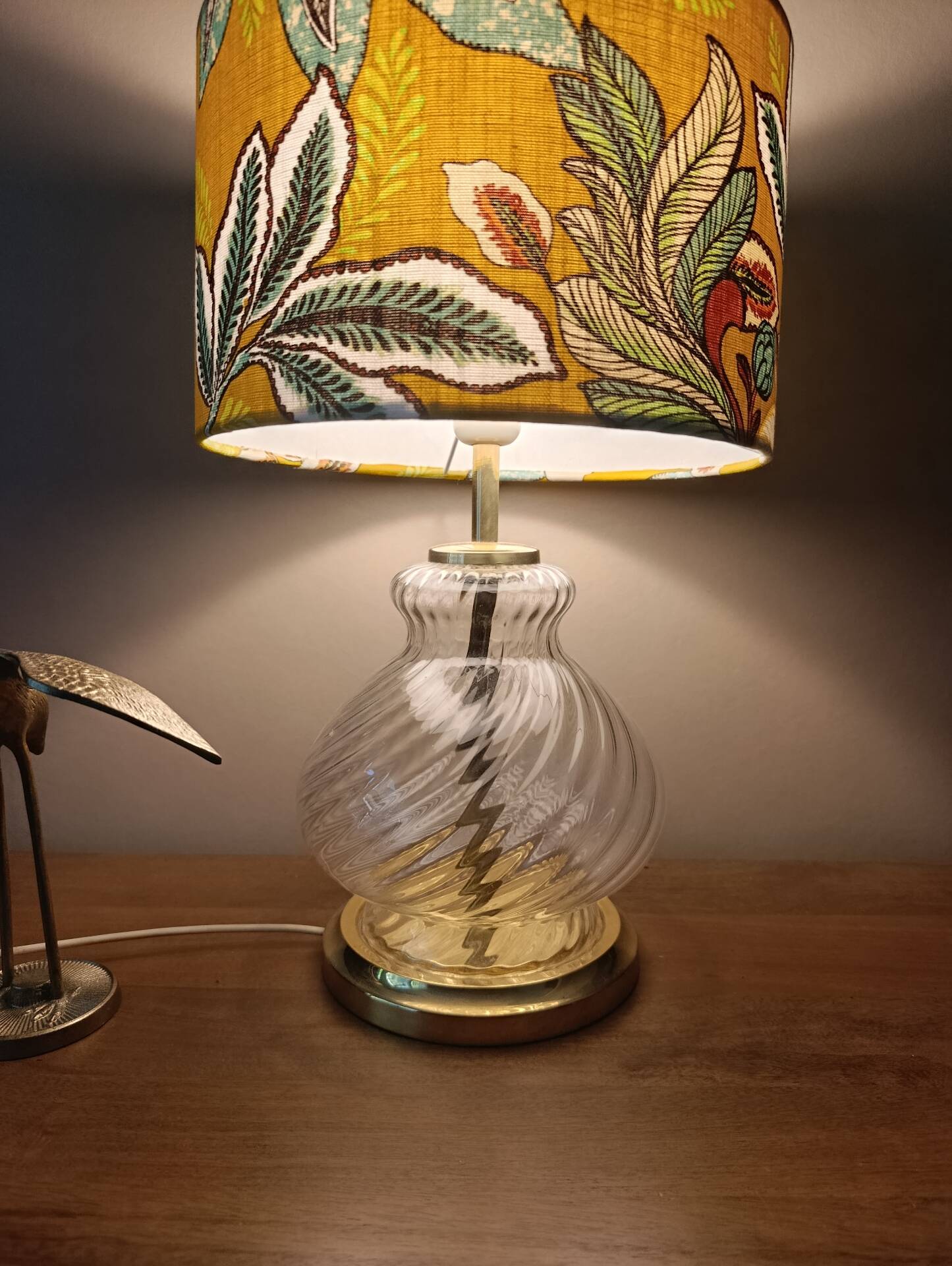 Hollywood Regency style lamp | Chic printed botanical lampshade