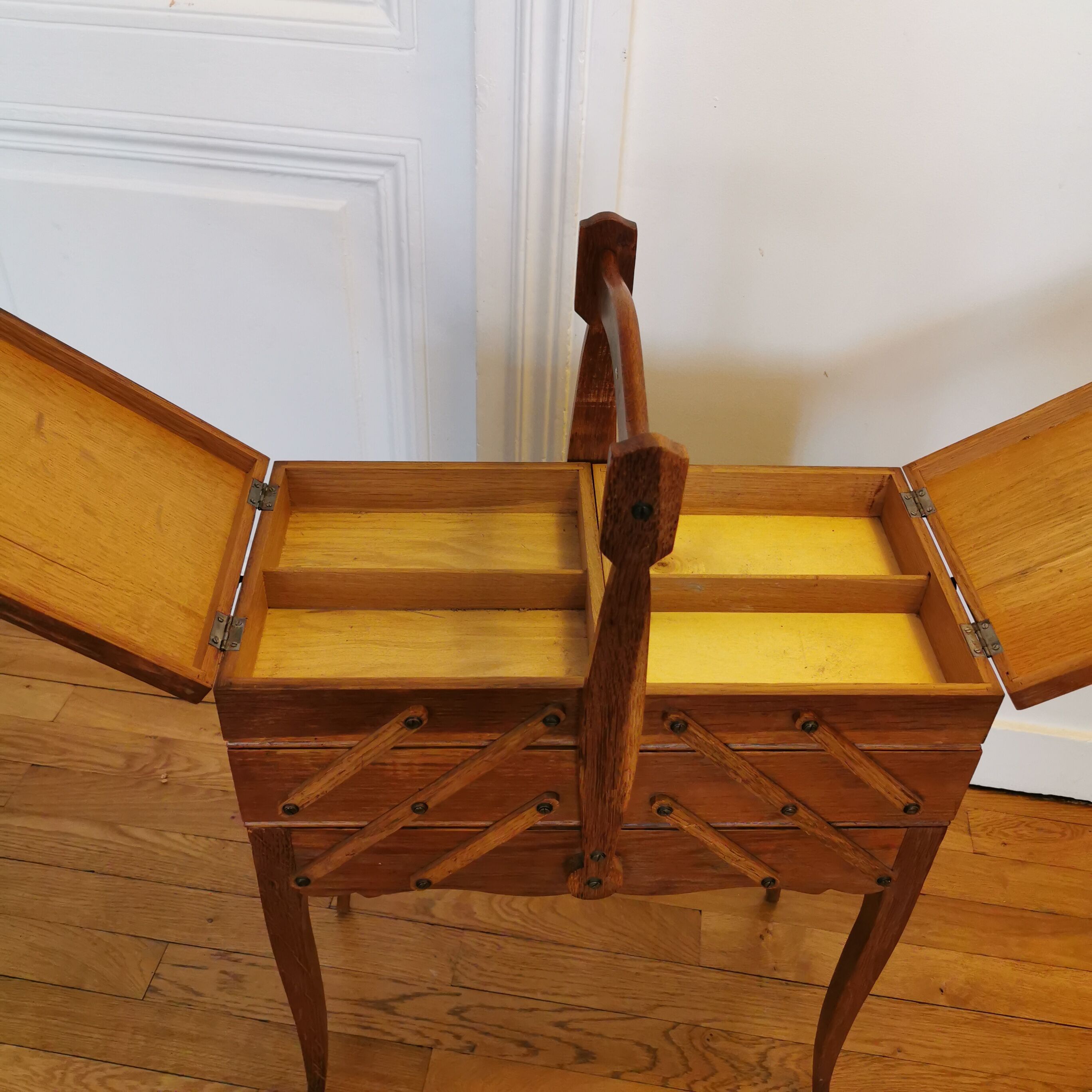 7 compartment sewing worker