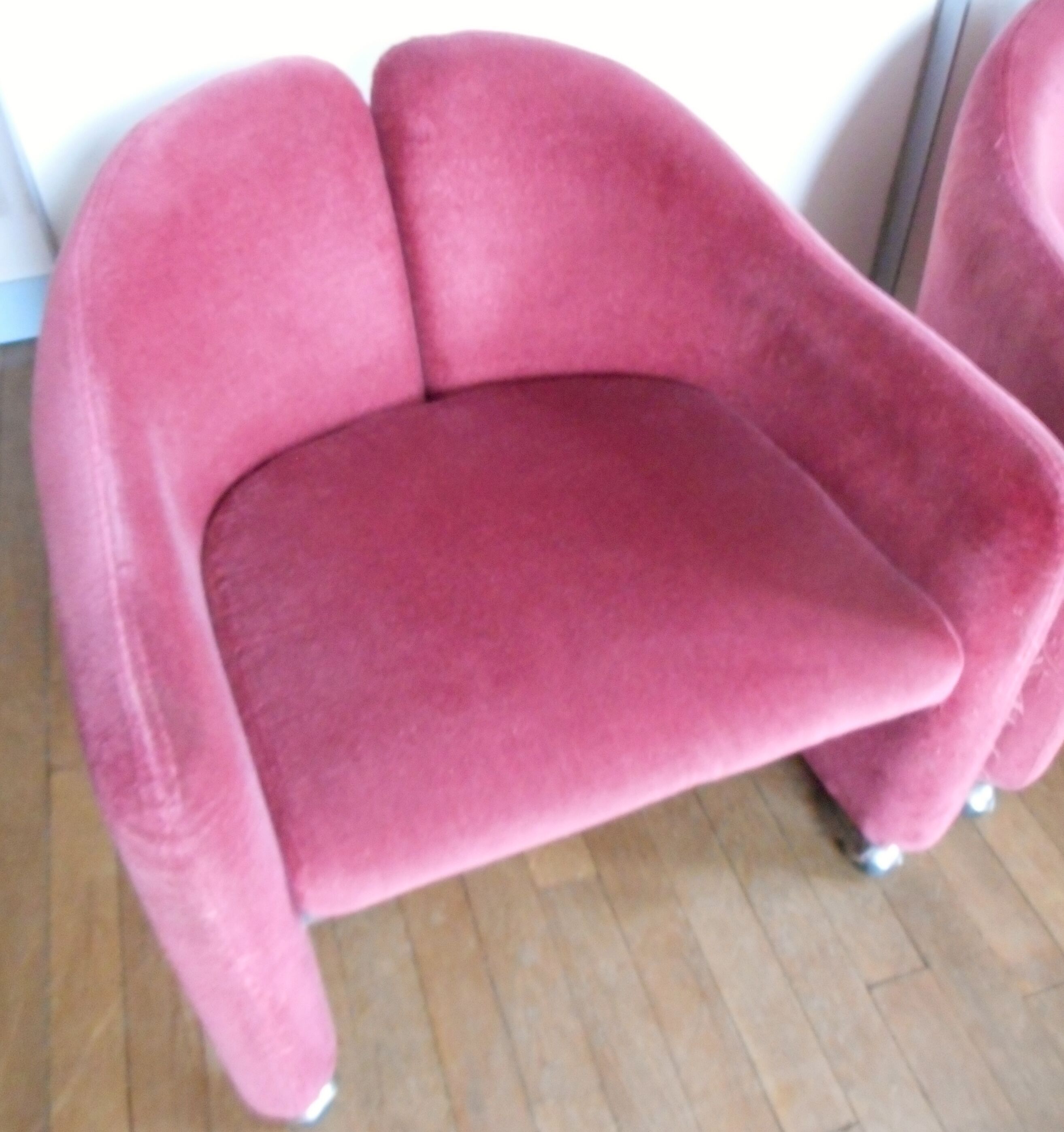 Paire de fauteuils PS142, Eugenio Gerli, 1960s, velours framboise