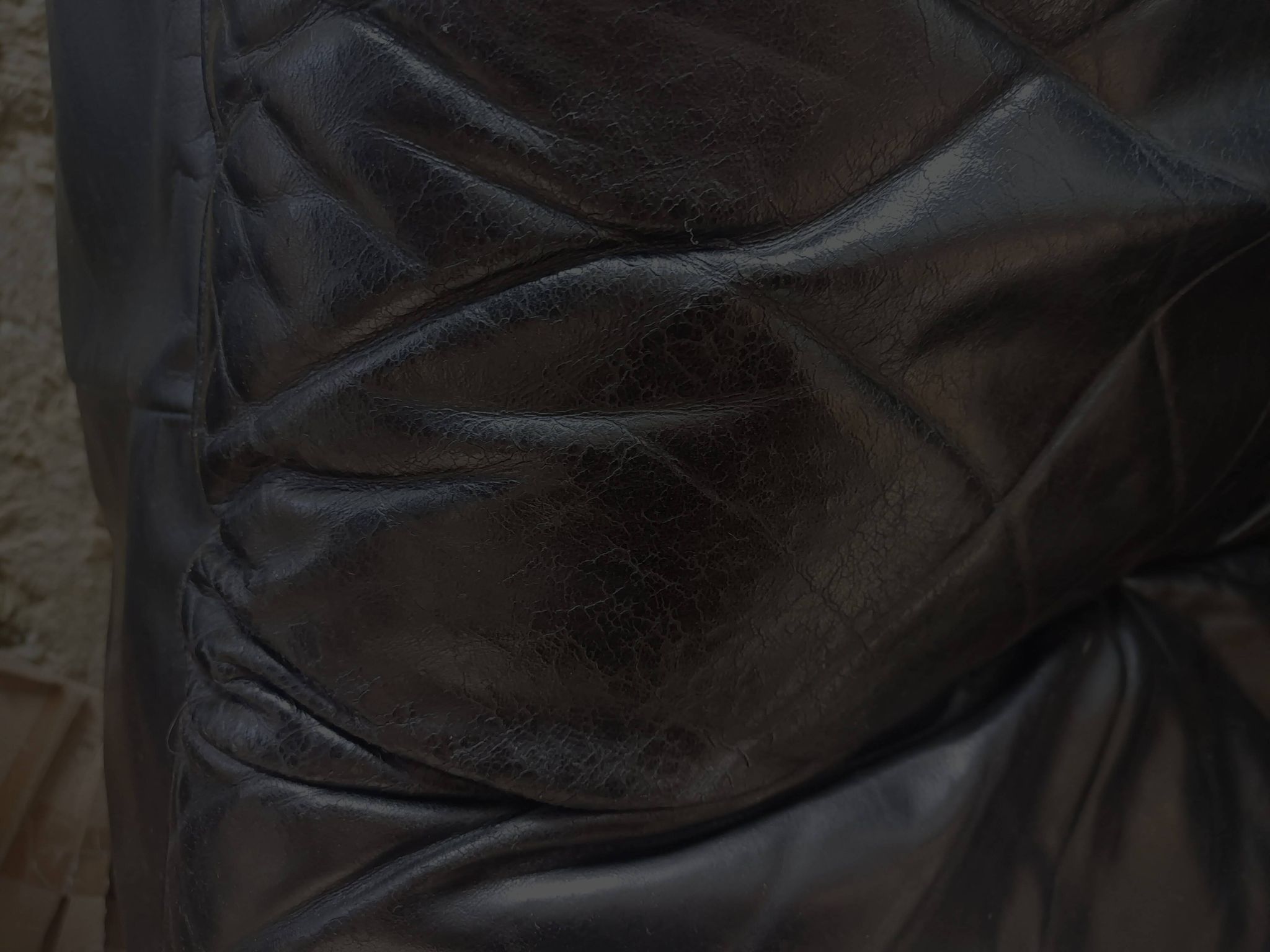 De Pas, D'Urbino and Lomazzi sofa, France, 1980s, black leather, Cinna
