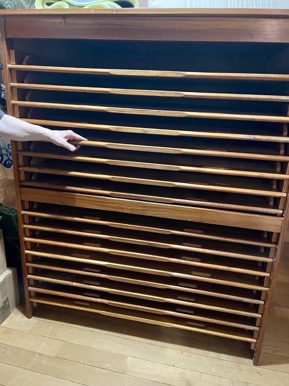 Used panel furniture at an exceptional price