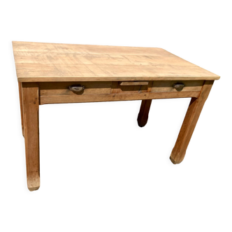 Farmhouse table