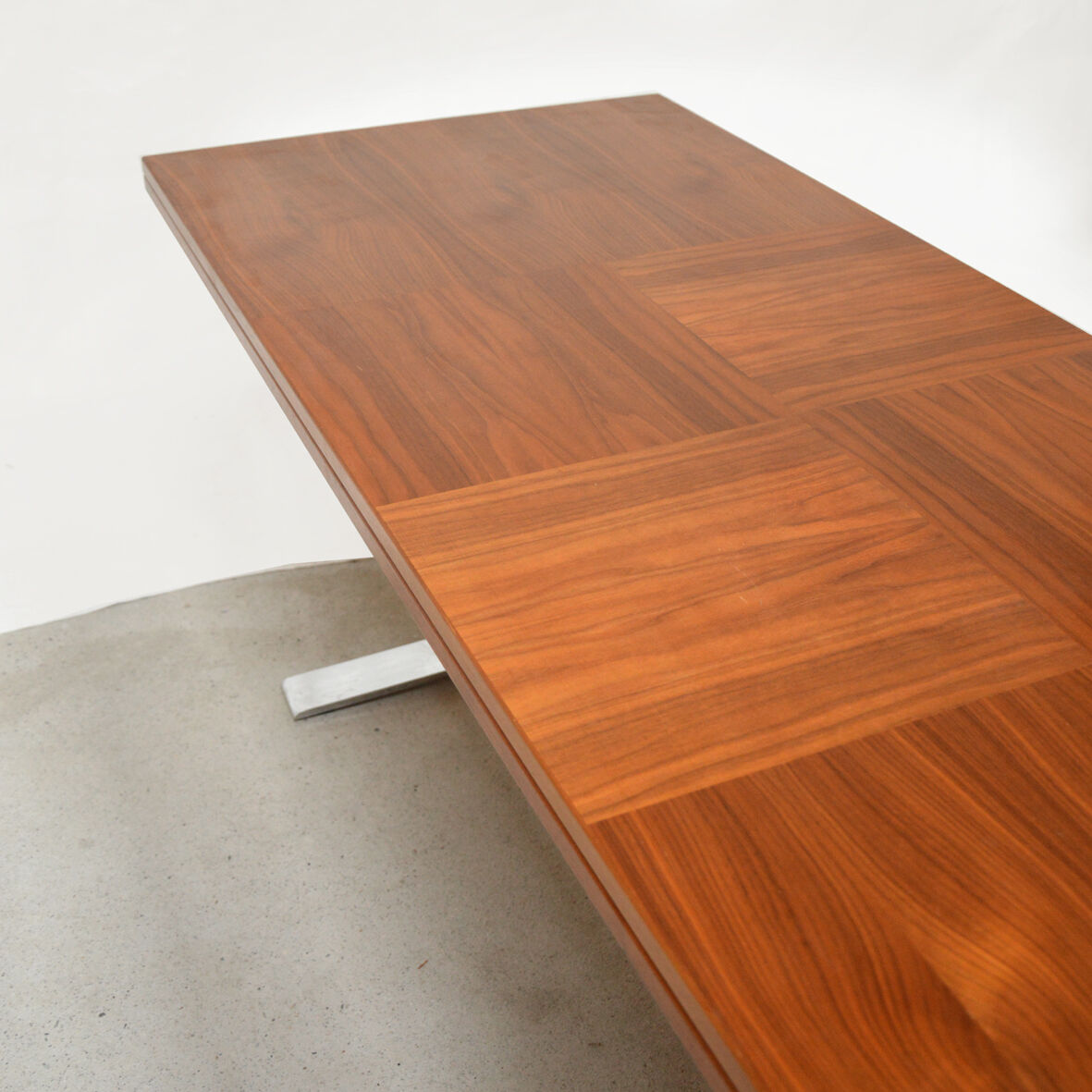 Flexible modernist coffee table, 1960