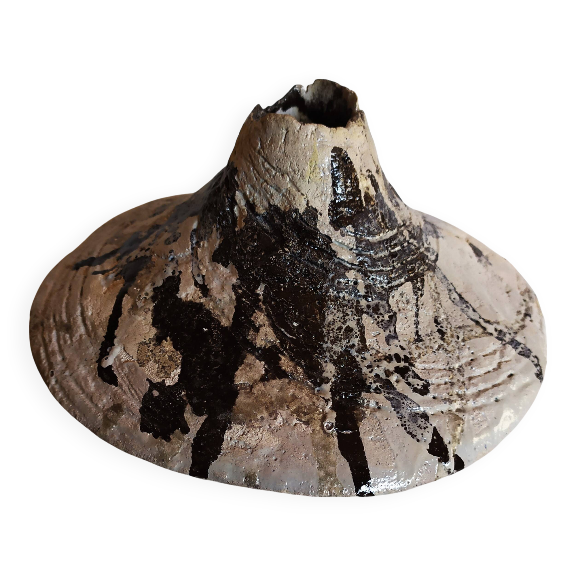 Tev Volcano Vase on the Akoun side