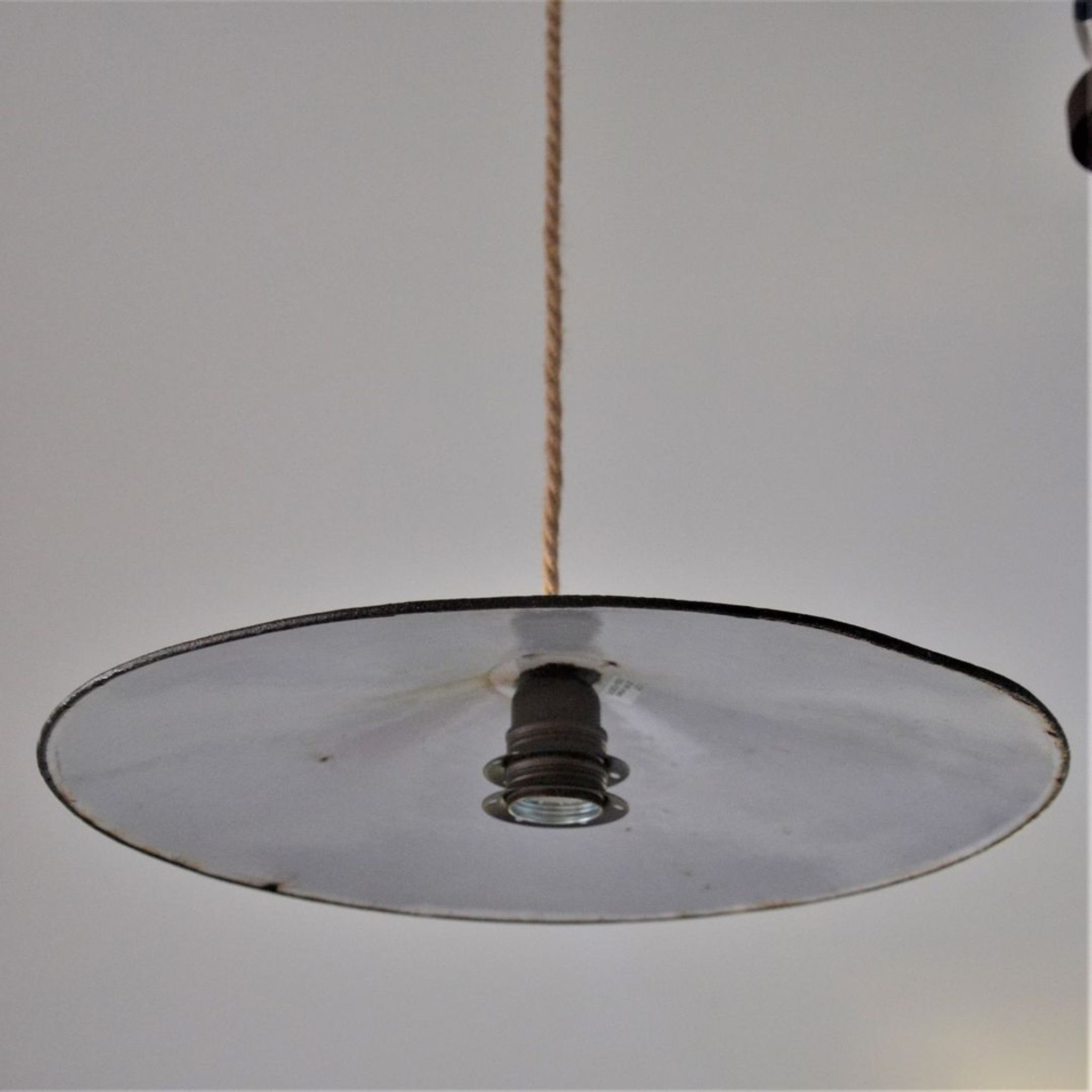 Vintage pendant lamp in blue enamel – rust and jute finishes