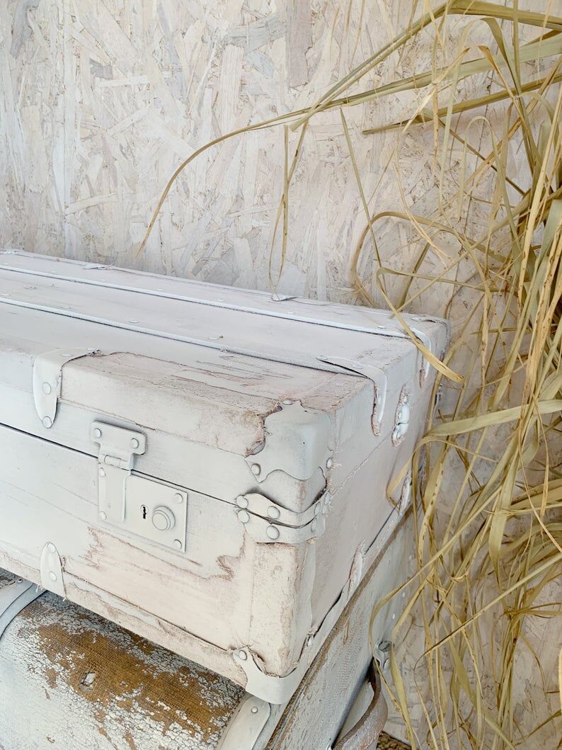 Vintage case
