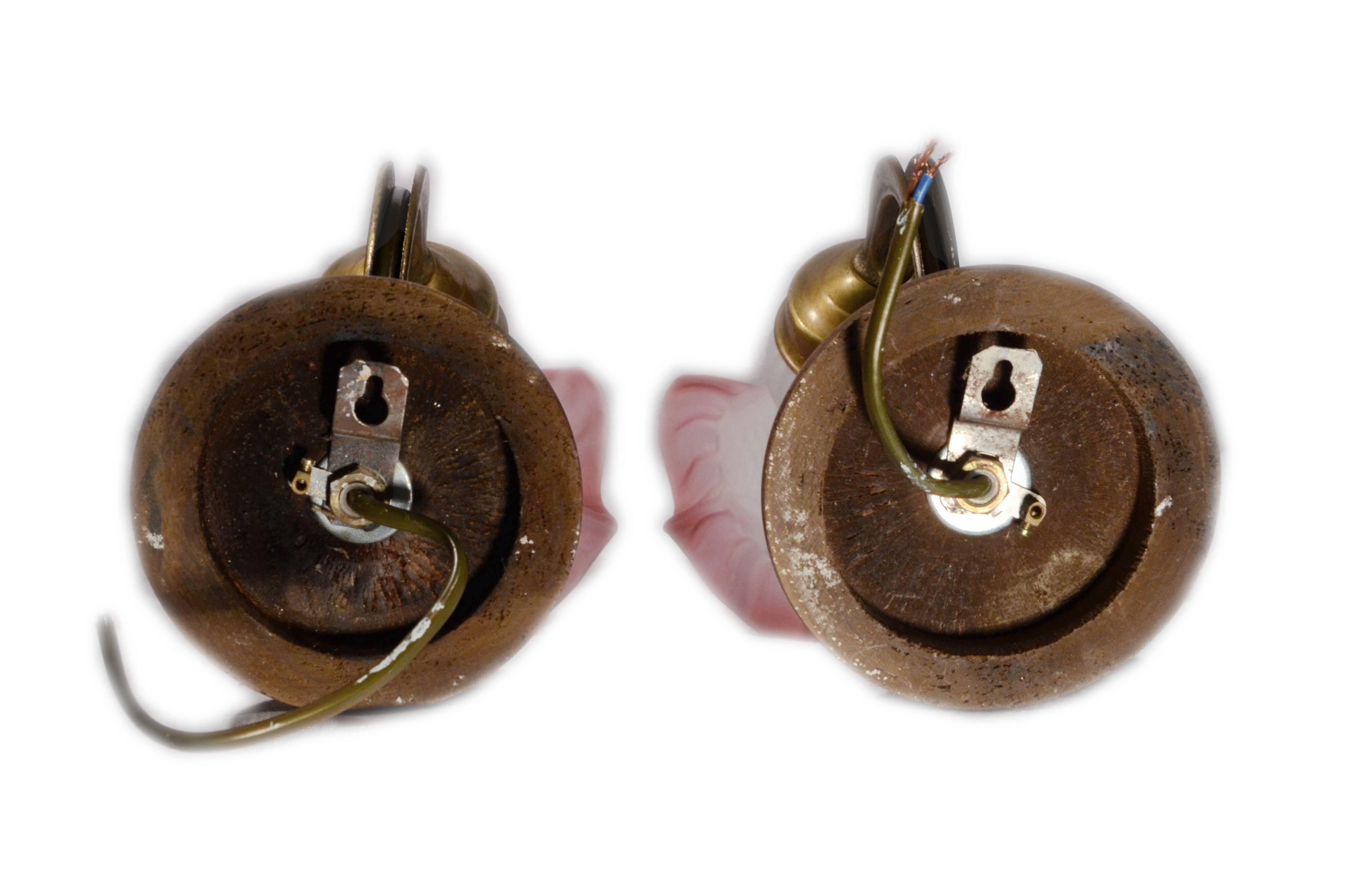 Set of 2 tulip-shaped wall lights in glass, wood, and bronze, art deco style.