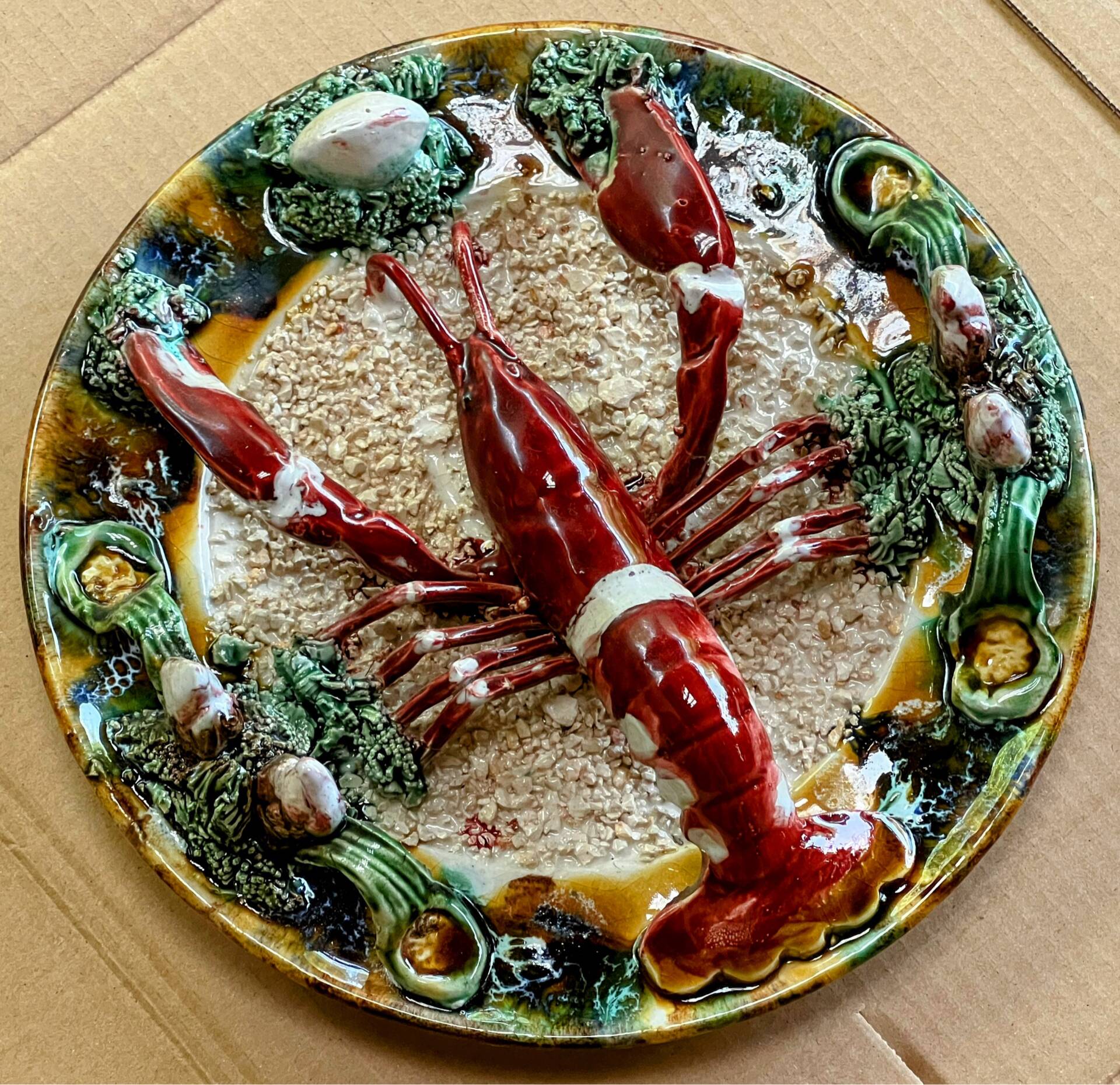 Vintage wall plate in ceramic majolica – Lobster decor in r