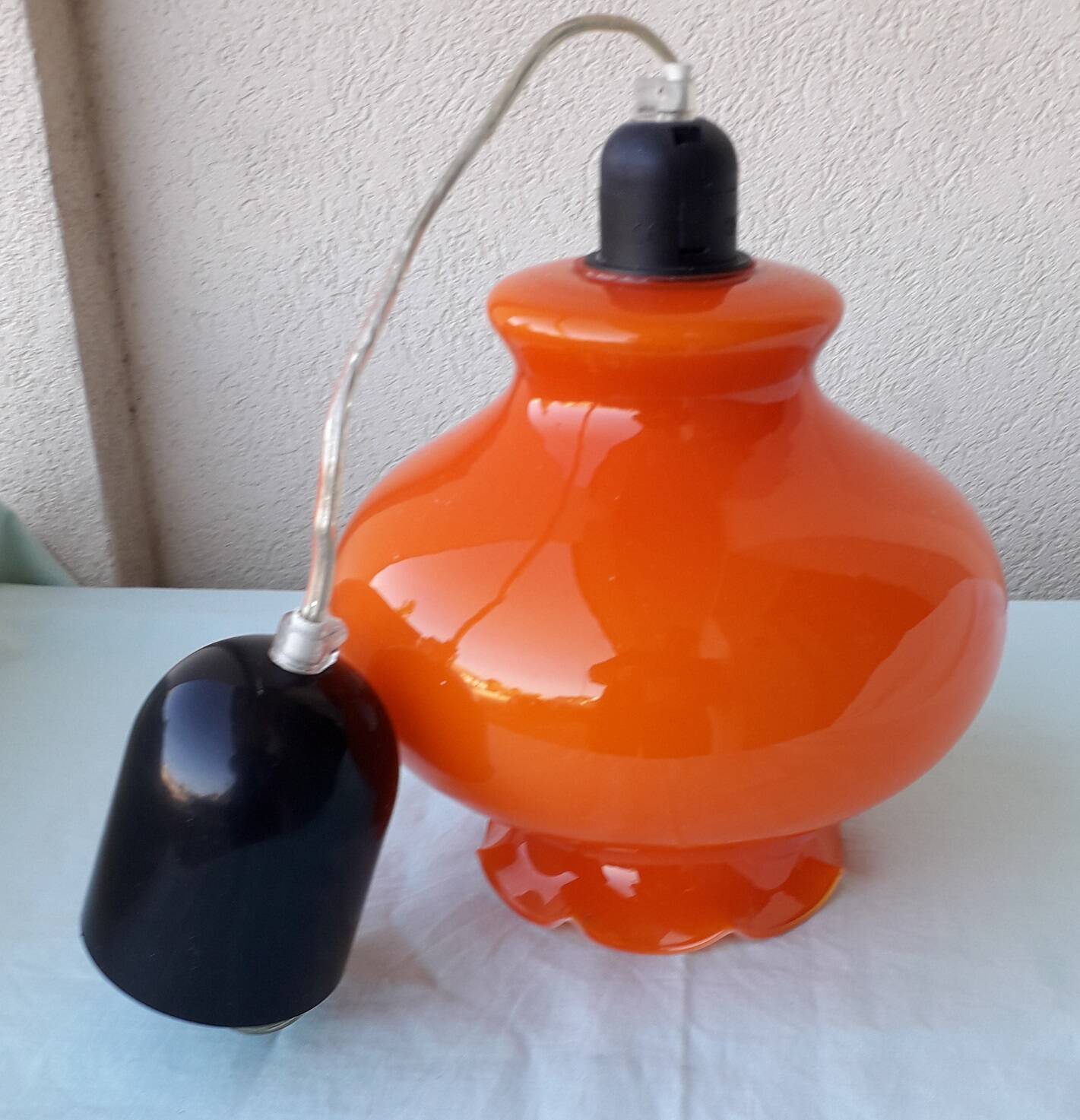 Suspension orange en opaline