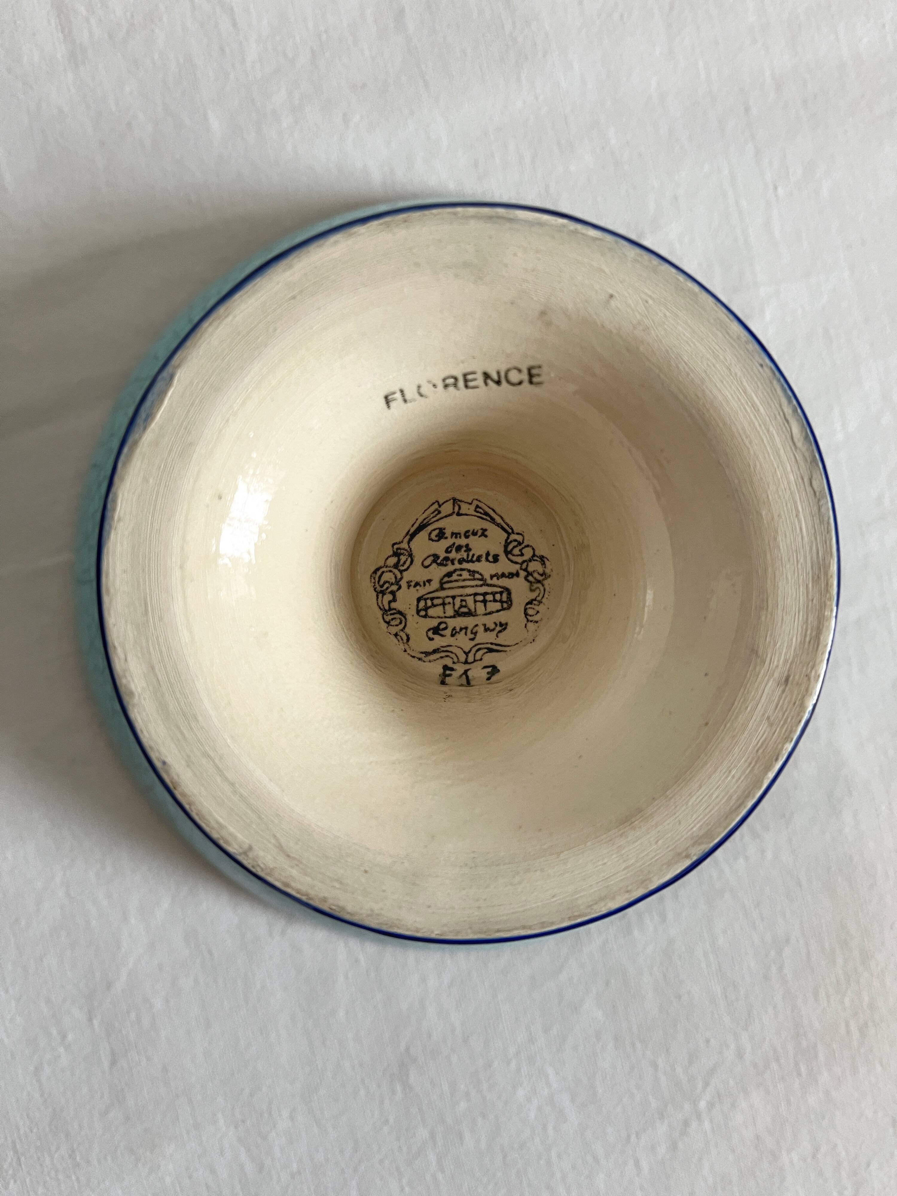 Petite coupe sur pied en émaux de Longwy "Florence" bleue