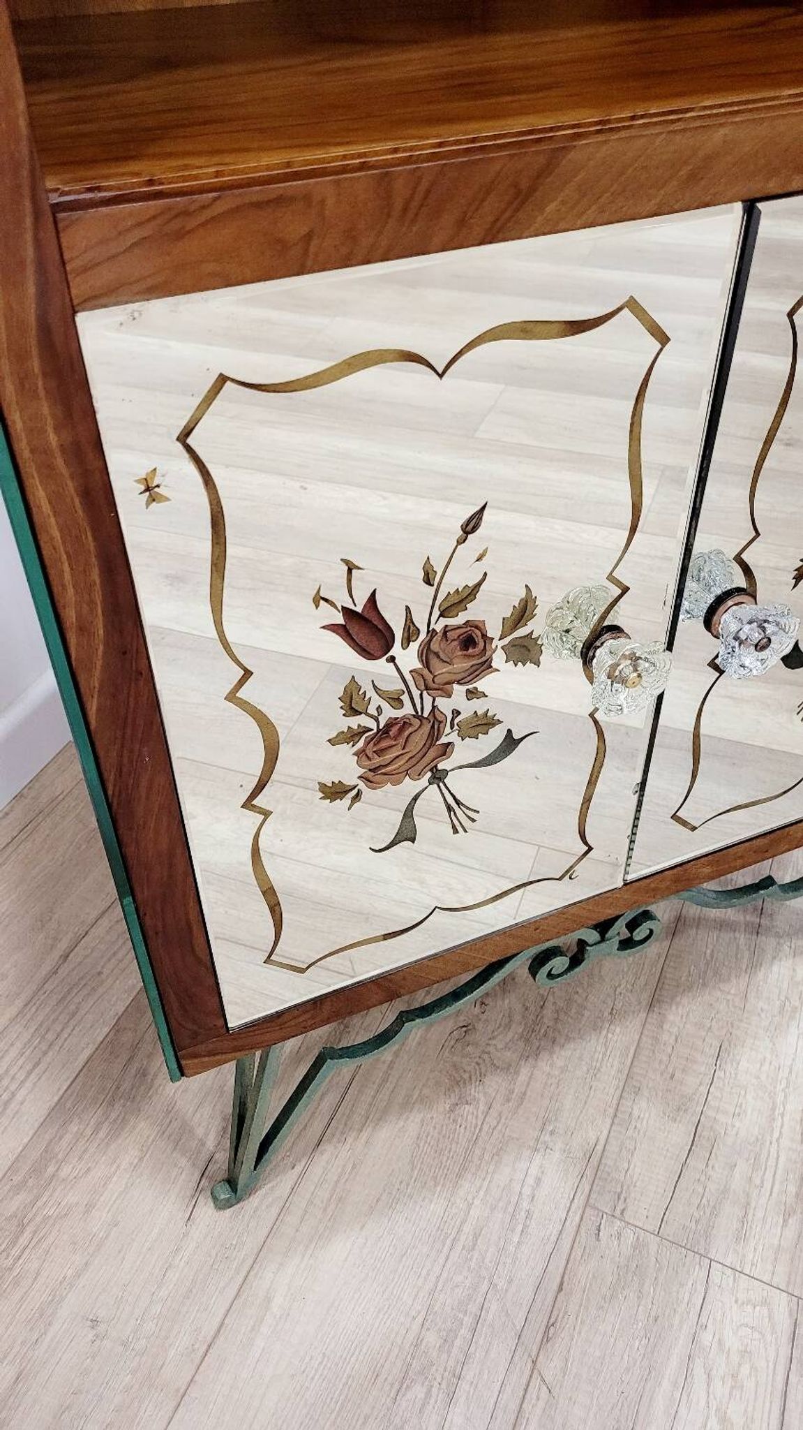 Italian furniture in Art Deco style