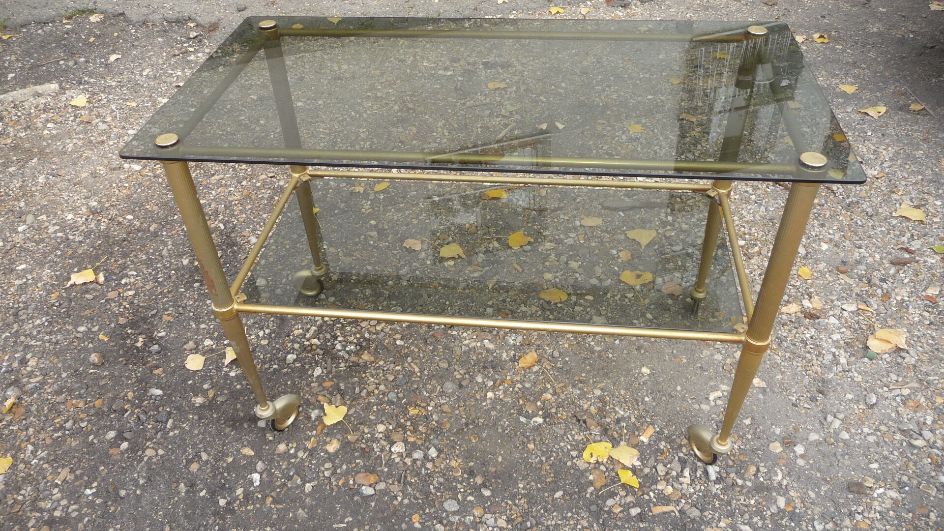 Table basse verre et laiton vintage