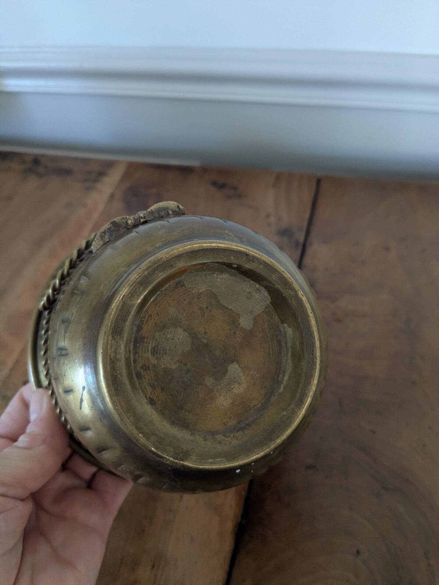 Cache pot en laiton