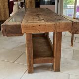 Carpenter's workbench