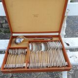 Box with silver metal housewife