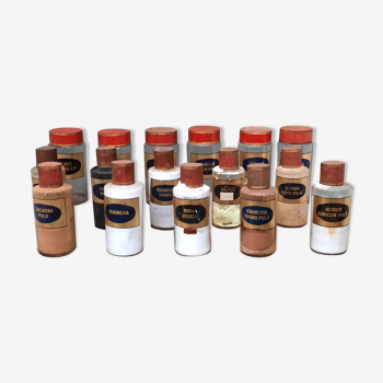 Ensemble de 26 pot à pharmacie "1900"