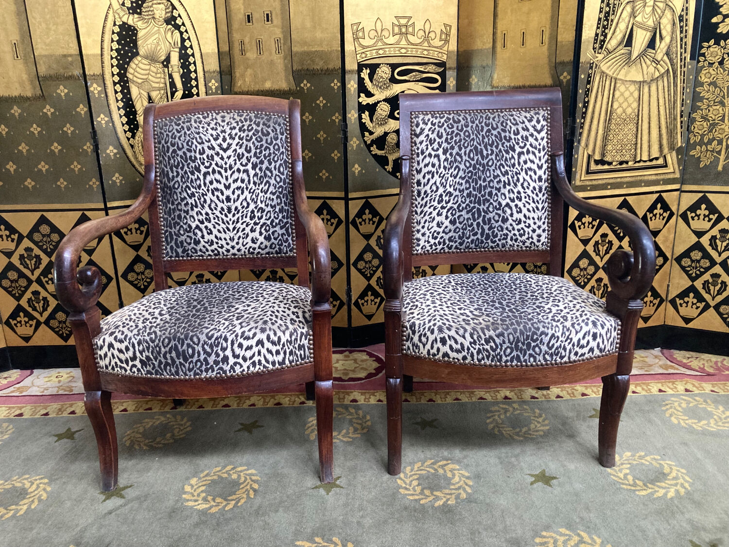 2 armchairs restoration with stock