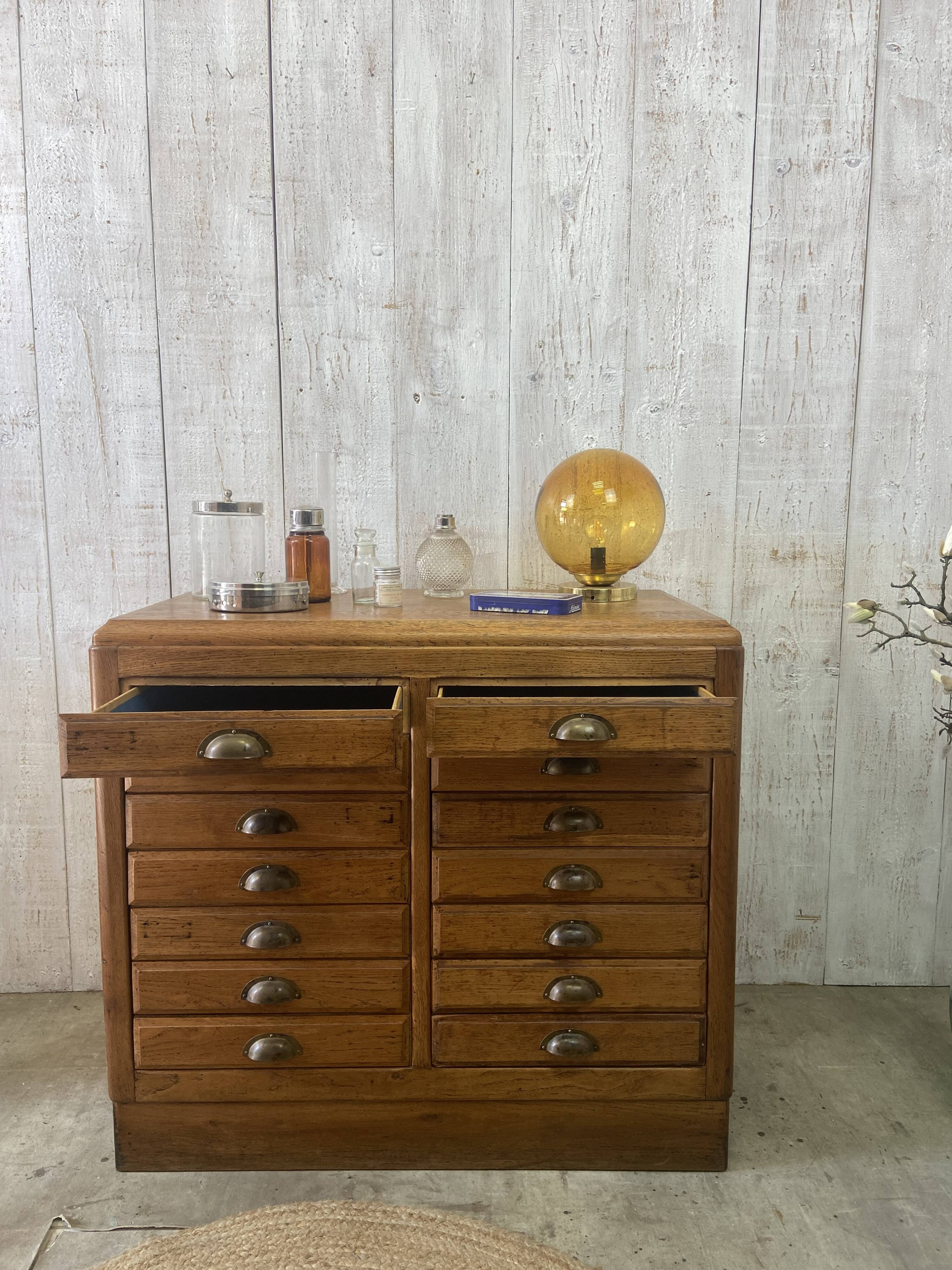 Meuble de métier vintage
