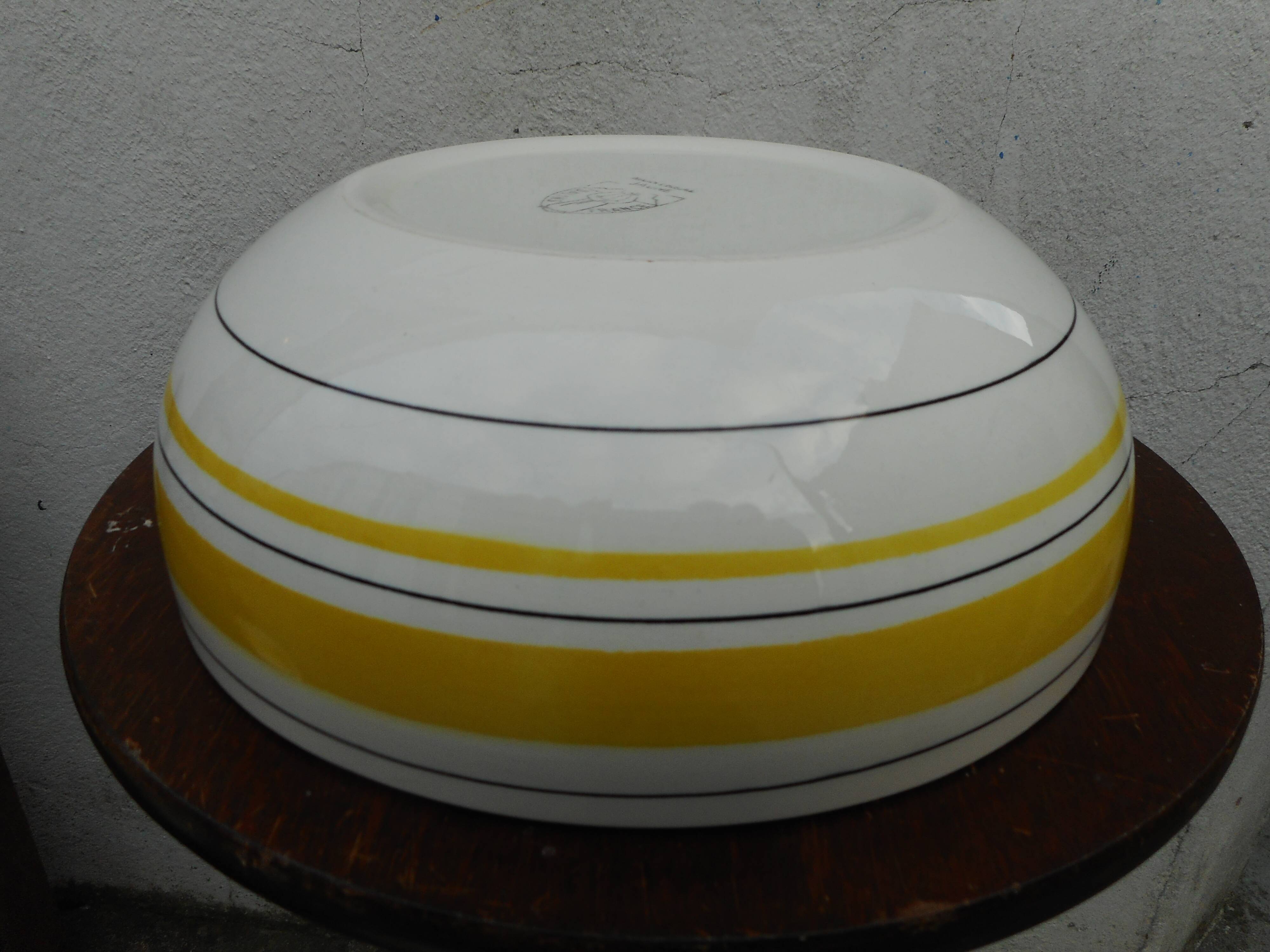 Salins earthenware bowl