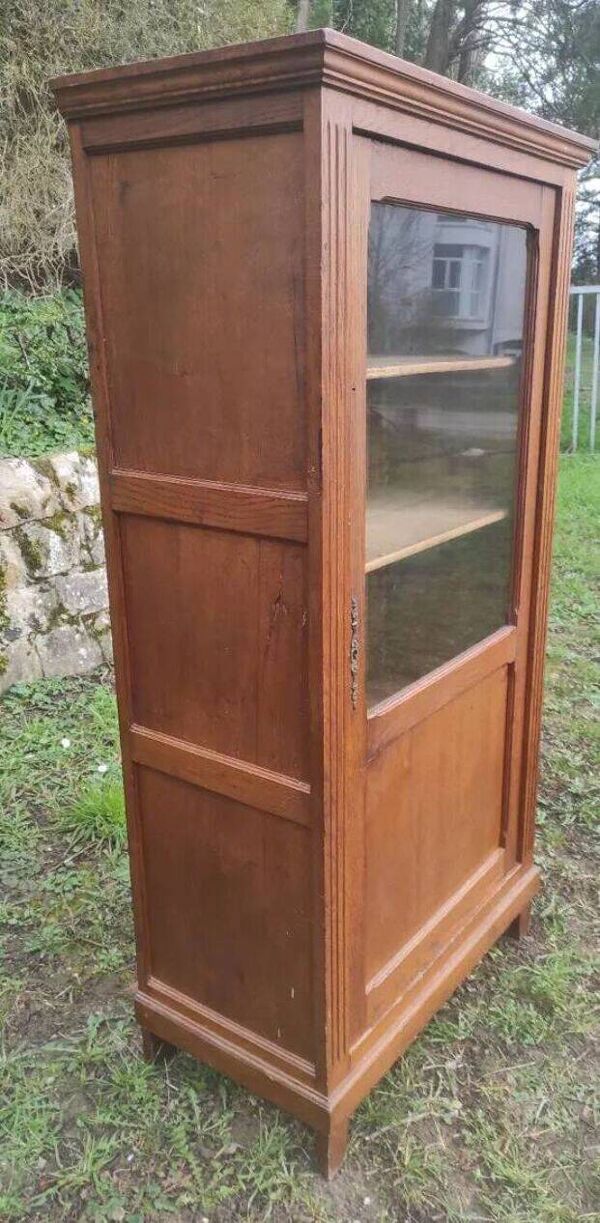 Armoire parisienne vitrée