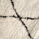 Moroccan Berber carpet Beni ouarain ecru with black diamonds 162x108cm