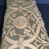 Decorative pillow case in velvet with ottoman turkish 16th century motifs
