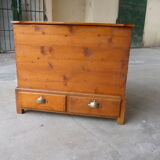 Wood chest